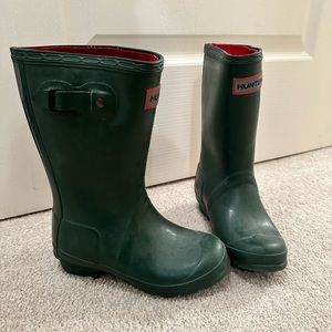 Barely worn “Young Hunter” rain boots.